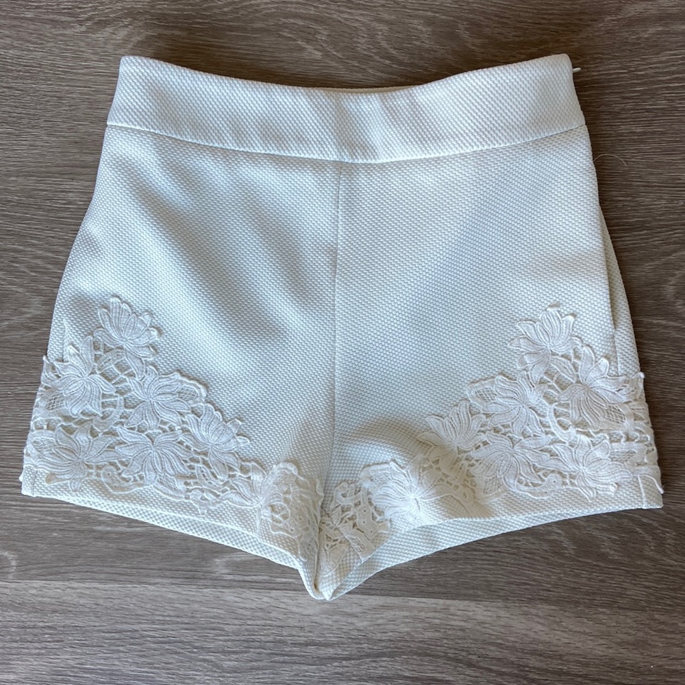 White Express Shorts with Lace Detail